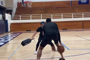 托拜厄斯·哈里斯三分训练，这种稳定性真的顶...